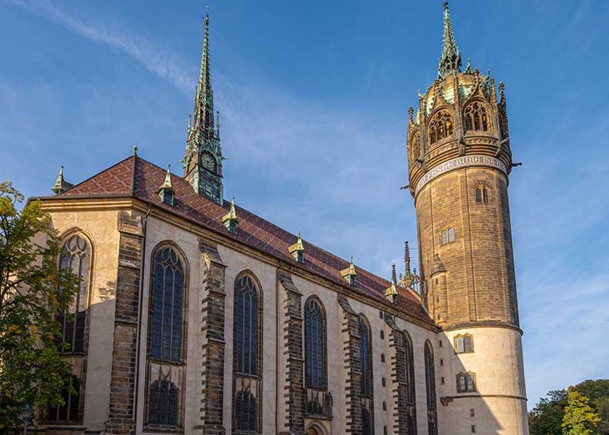 Schlosskirche Wittenberg bei Sonnenschein