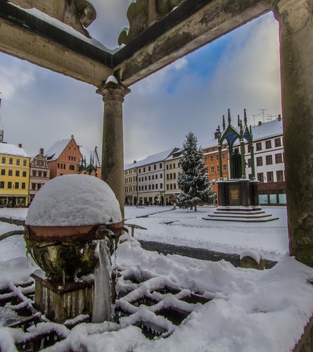 Lutherdenkmal im Schnee